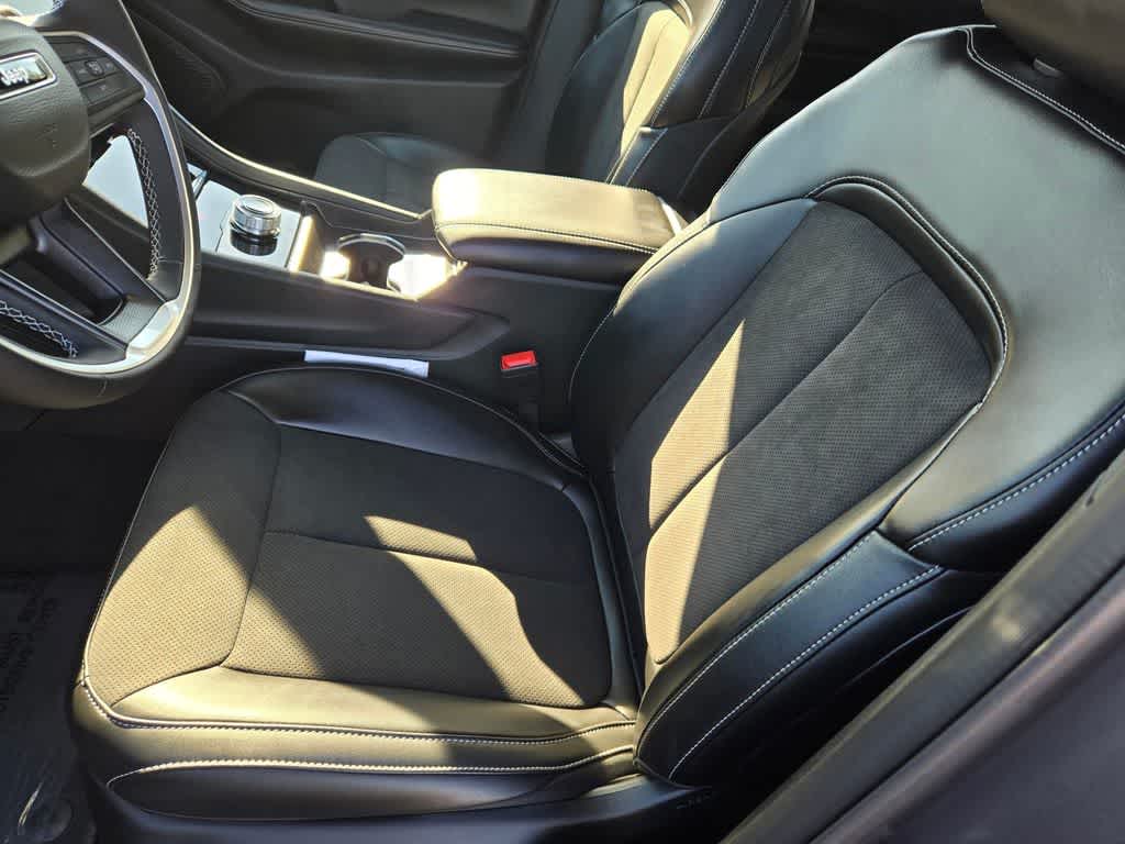 Thumbnail: 2025 Jeep Grand Cherokee - 12