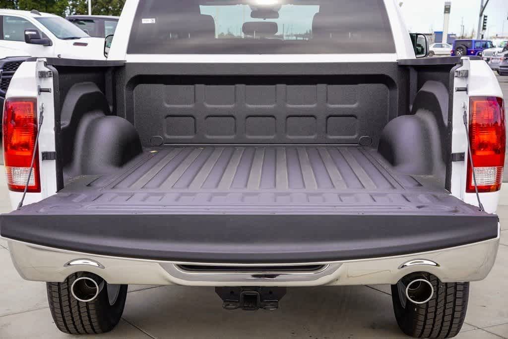 Thumbnail: 2024 RAM 1500 Classic - 25