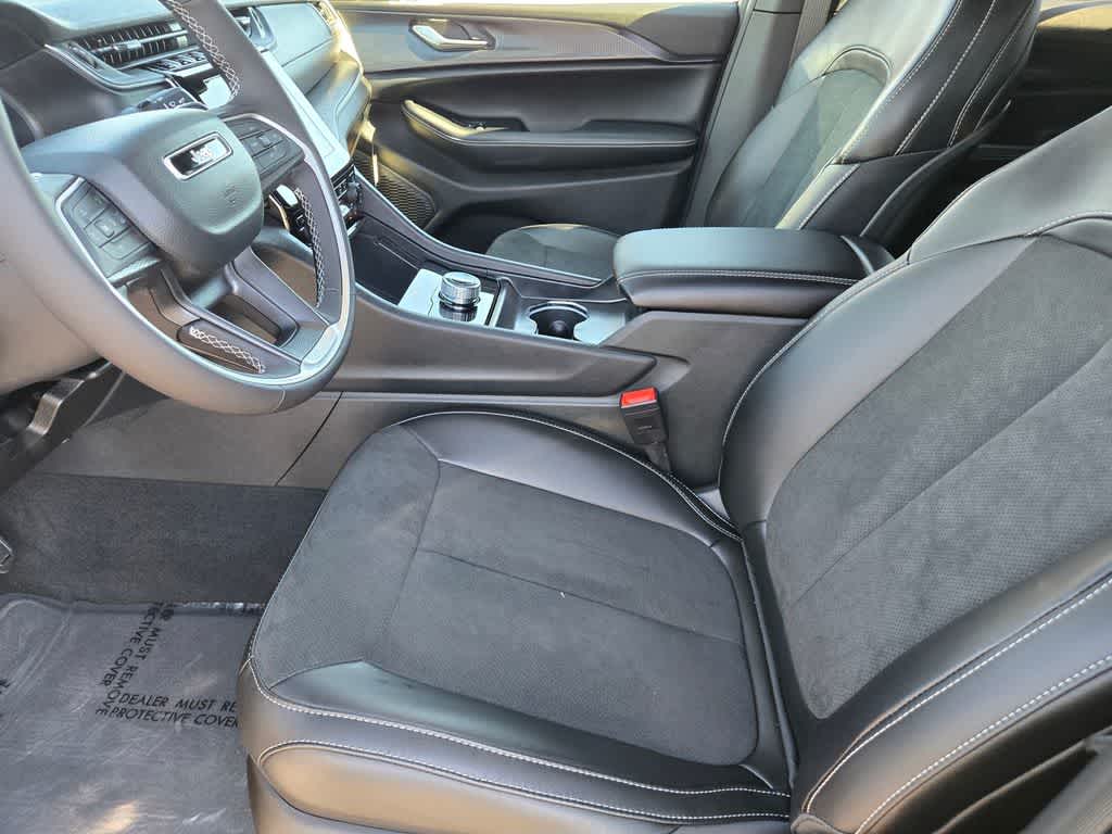 Thumbnail: 2025 Jeep Grand Cherokee - 19