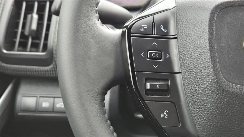 Thumbnail: 2025 Toyota bZ4X - 10