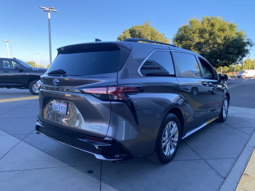 2021 Toyota Sienna XSE photo 4