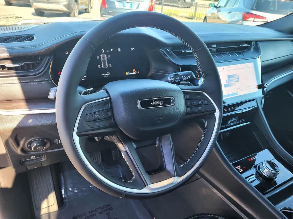 Thumbnail: 2026 Jeep Grand Cherokee - 9