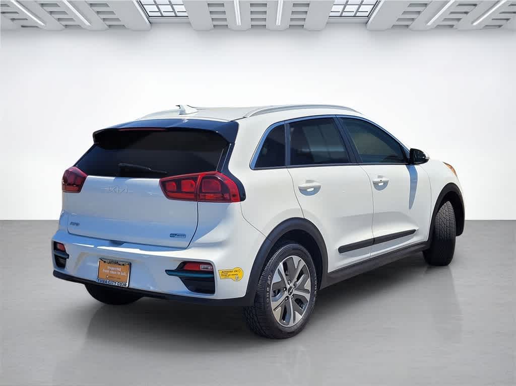 Thumbnail: 2022 Kia Niro - 5