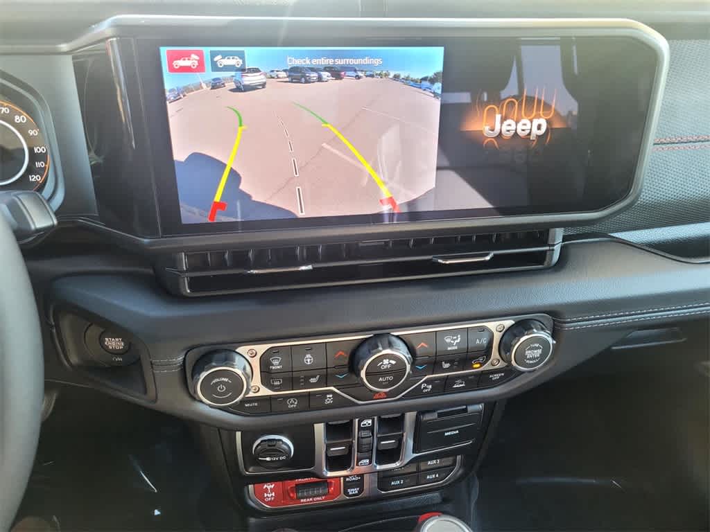 Thumbnail: 2025 Jeep Wrangler - 18