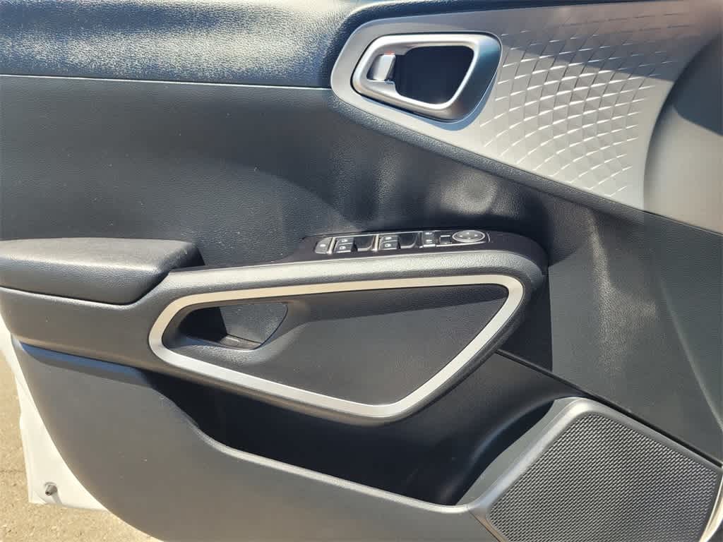Thumbnail: 2023 Kia Soul - 13