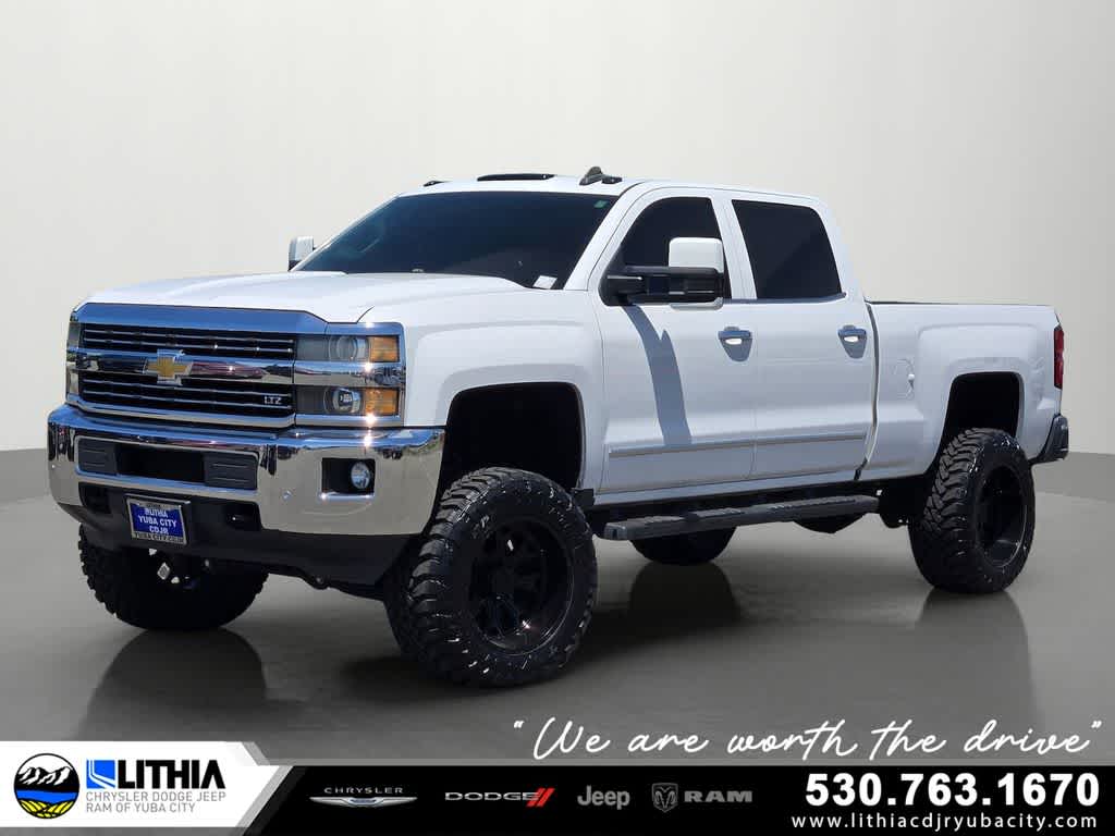 2015 Chevrolet Silverado HD LTZ 4WD Crew Cab Standard Box's photo
