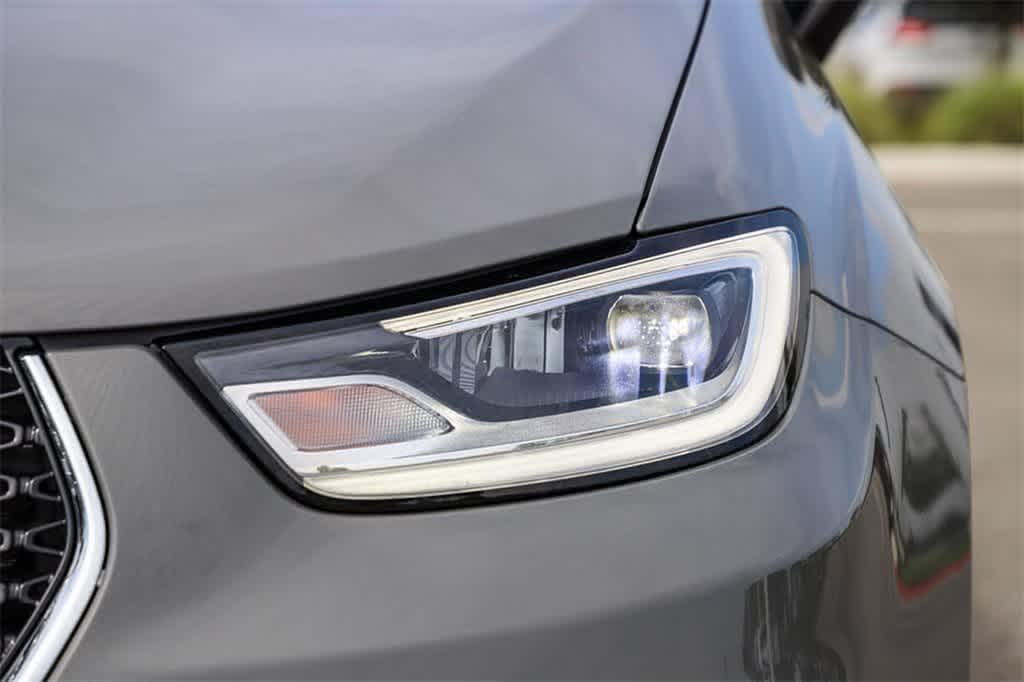 Thumbnail: 2023 Chrysler Pacifica - 7