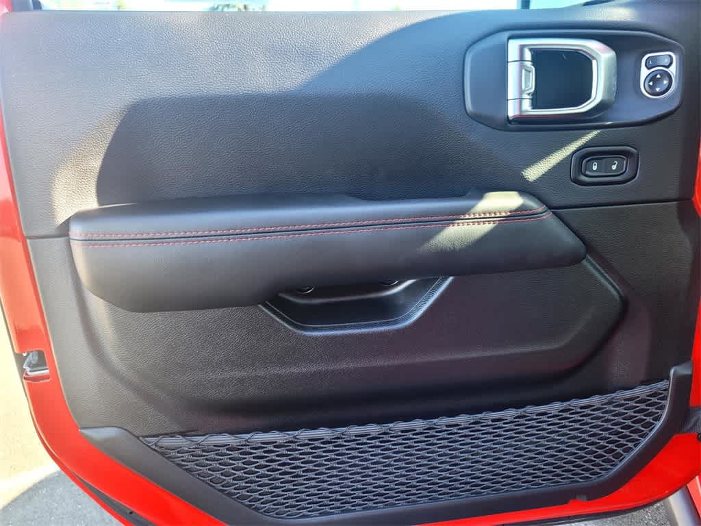 Thumbnail: 2025 Jeep Wrangler - 14