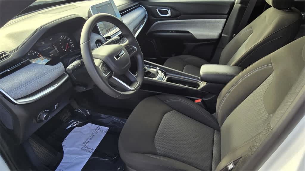 Thumbnail: 2025 Jeep Compass - 15