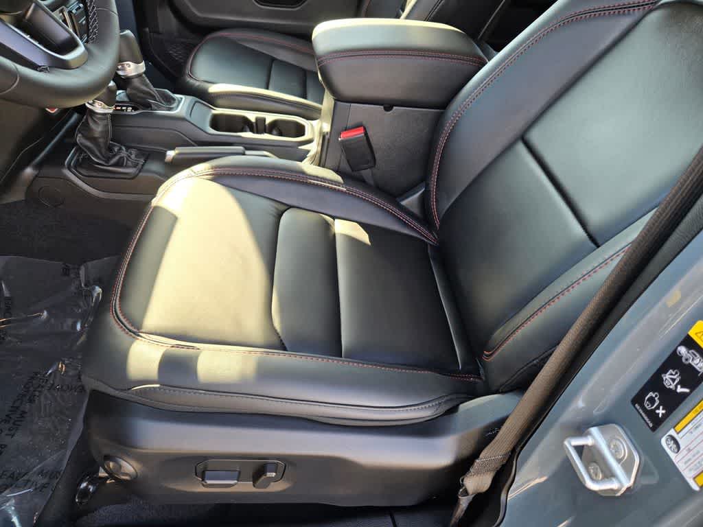 2025 Jeep Wrangler 4-Door Rubicon - Photo 12