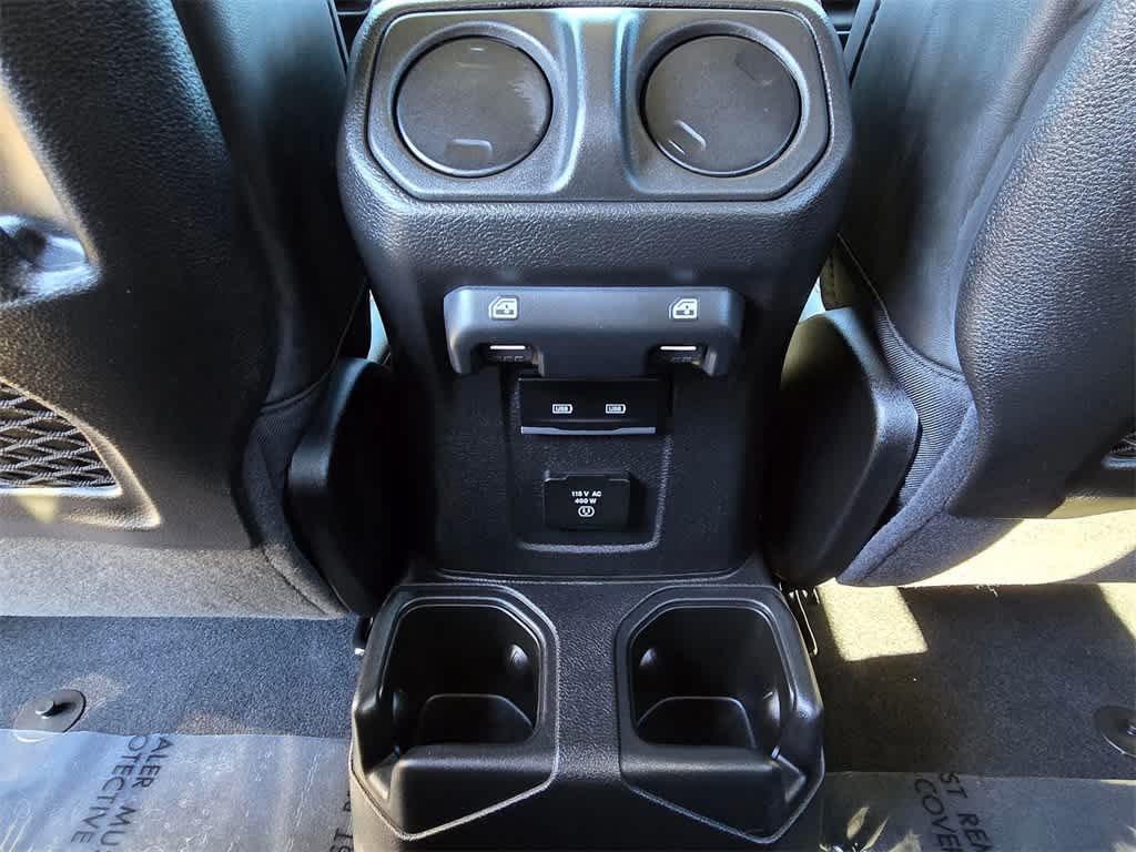 Thumbnail: 2025 Jeep Gladiator - 10