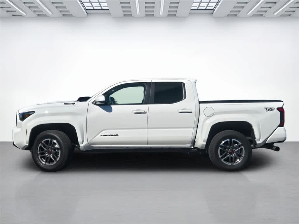 Thumbnail: 2024 Toyota Tacoma - 3