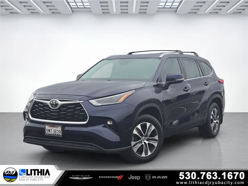 2023 Toyota Highlander XLE's photo