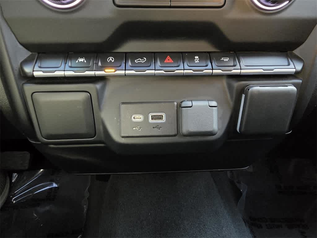 Thumbnail: 2022 Chevrolet Silverado 1500 - 16