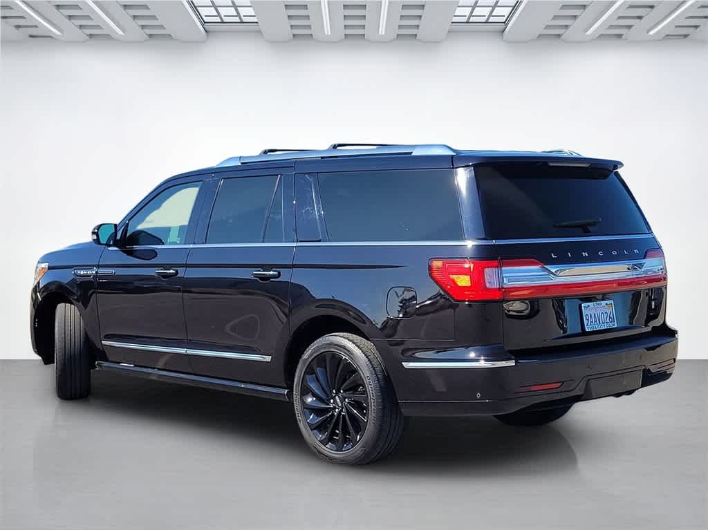 Thumbnail: 2021 Lincoln Navigator L - 4