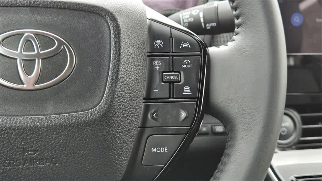 Thumbnail: 2025 Toyota bZ4X - 11