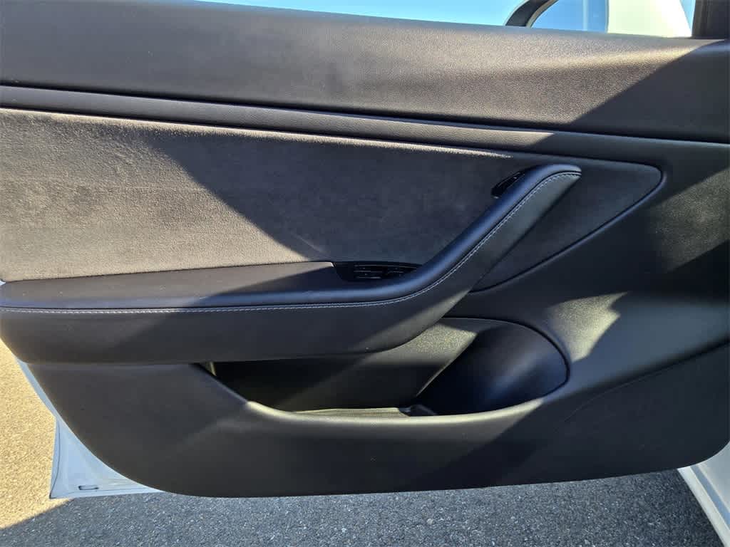 Thumbnail: 2020 Tesla Model 3 - 13