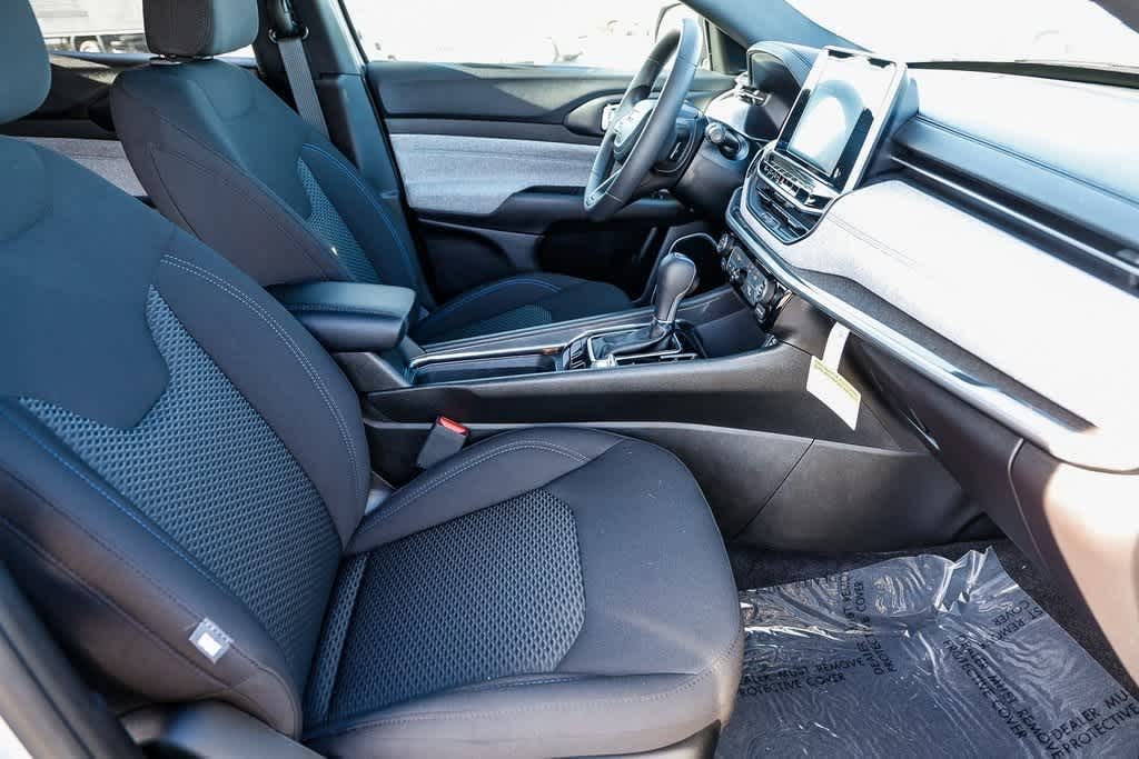 Thumbnail: 2025 Jeep Compass - 16