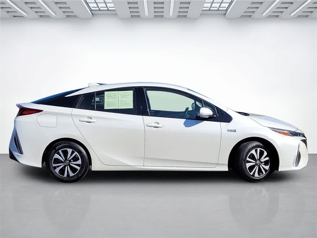 Thumbnail: 2018 Toyota Prius Prime - 7