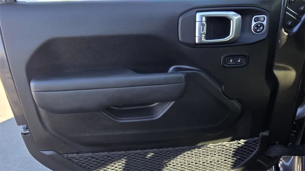 Thumbnail: 2026 Jeep Wrangler - 15