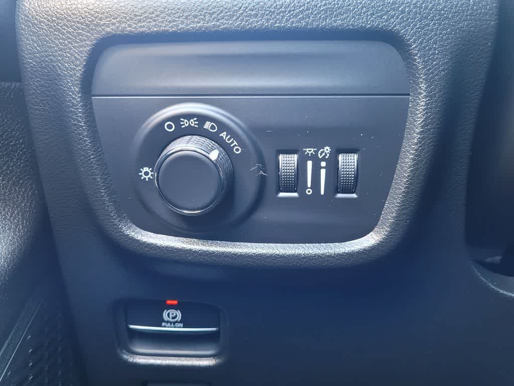 Thumbnail: 2025 Jeep Grand Cherokee - 19