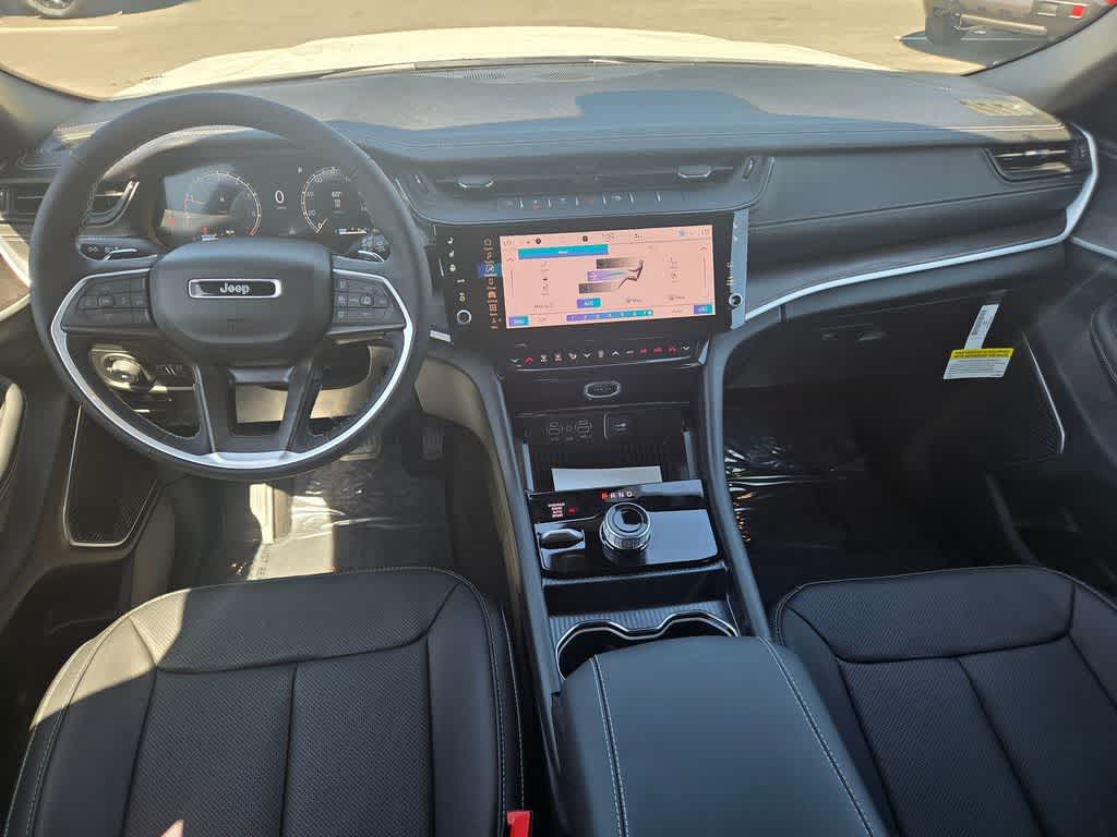 Thumbnail: 2026 Jeep Grand Cherokee - 9