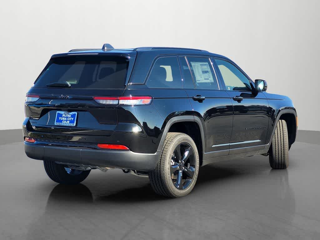 Thumbnail: 2025 Jeep Grand Cherokee - 6