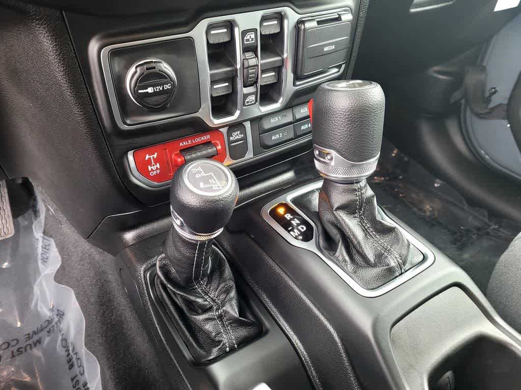 Thumbnail: 2026 Jeep Wrangler - 15