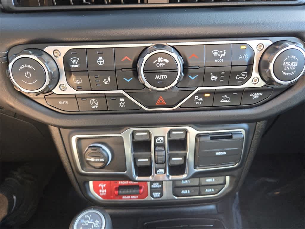 Thumbnail: 2025 Jeep Gladiator - 15