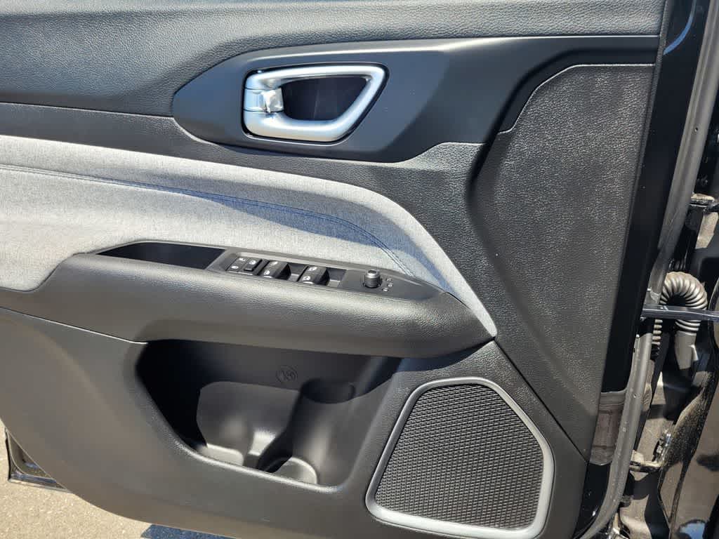 Thumbnail: 2025 Jeep Compass - 15