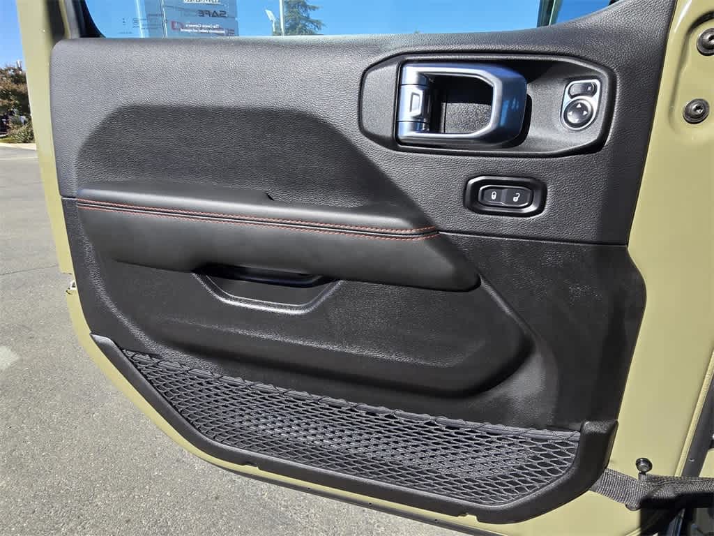 Thumbnail: 2025 Jeep Gladiator - 14