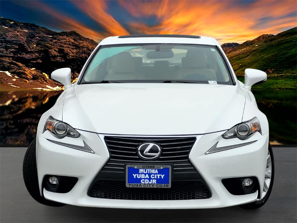 Thumbnail: 2015 Lexus IS - 2
