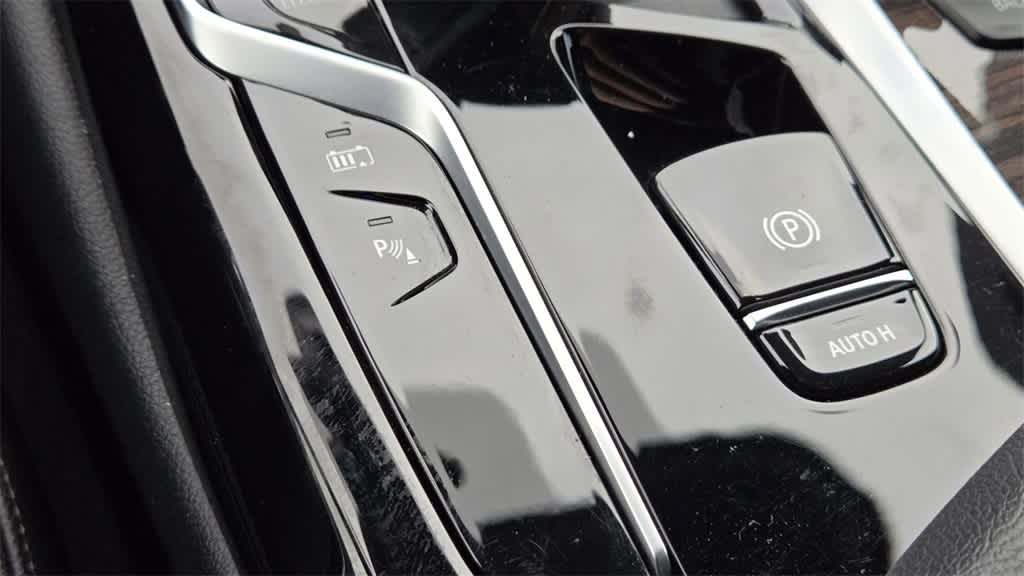 Thumbnail: 2022 BMW 5 Series - 19