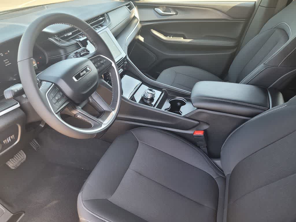 Thumbnail: 2025 Jeep Grand Cherokee - 12