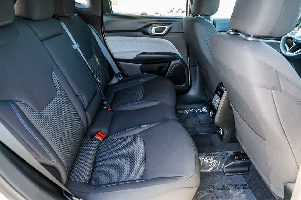 Thumbnail: 2025 Jeep Compass - 17