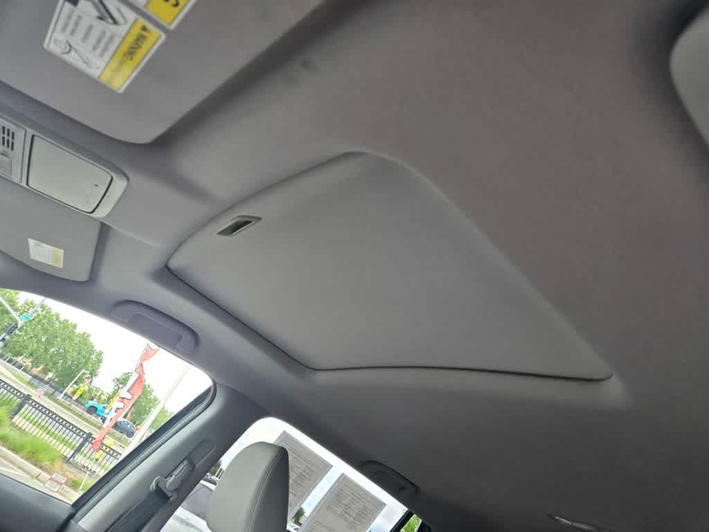 Thumbnail: 2017 Honda Pilot - 13