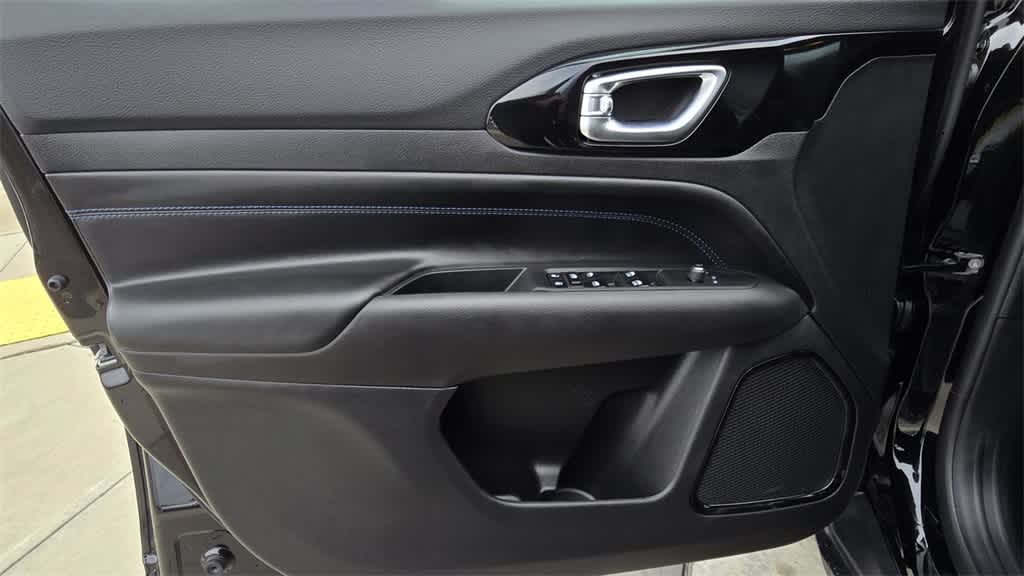 Thumbnail: 2026 Jeep Compass - 16