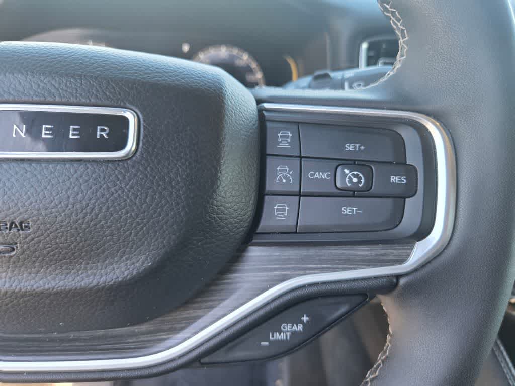 Thumbnail: 2024 Jeep Wagoneer - 20