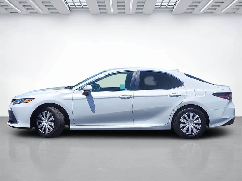 Thumbnail: 2022 Toyota Camry - 3