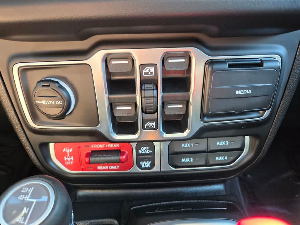 2025 Jeep Wrangler 4-Door Rubicon - Photo 17