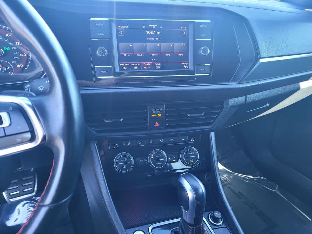 Thumbnail: 2021 Volkswagen Jetta - 17