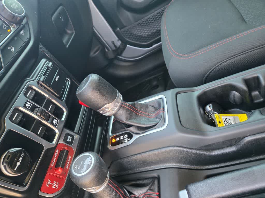 Thumbnail: 2019 Jeep Wrangler - 15