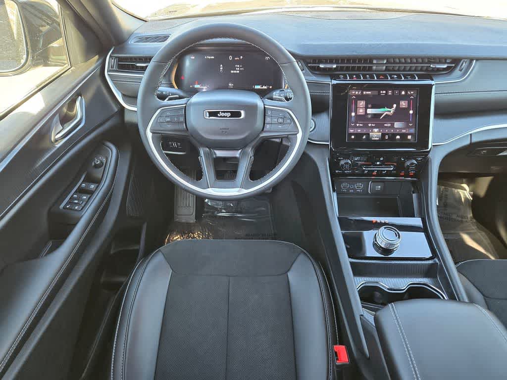 Thumbnail: 2025 Jeep Grand Cherokee - 10