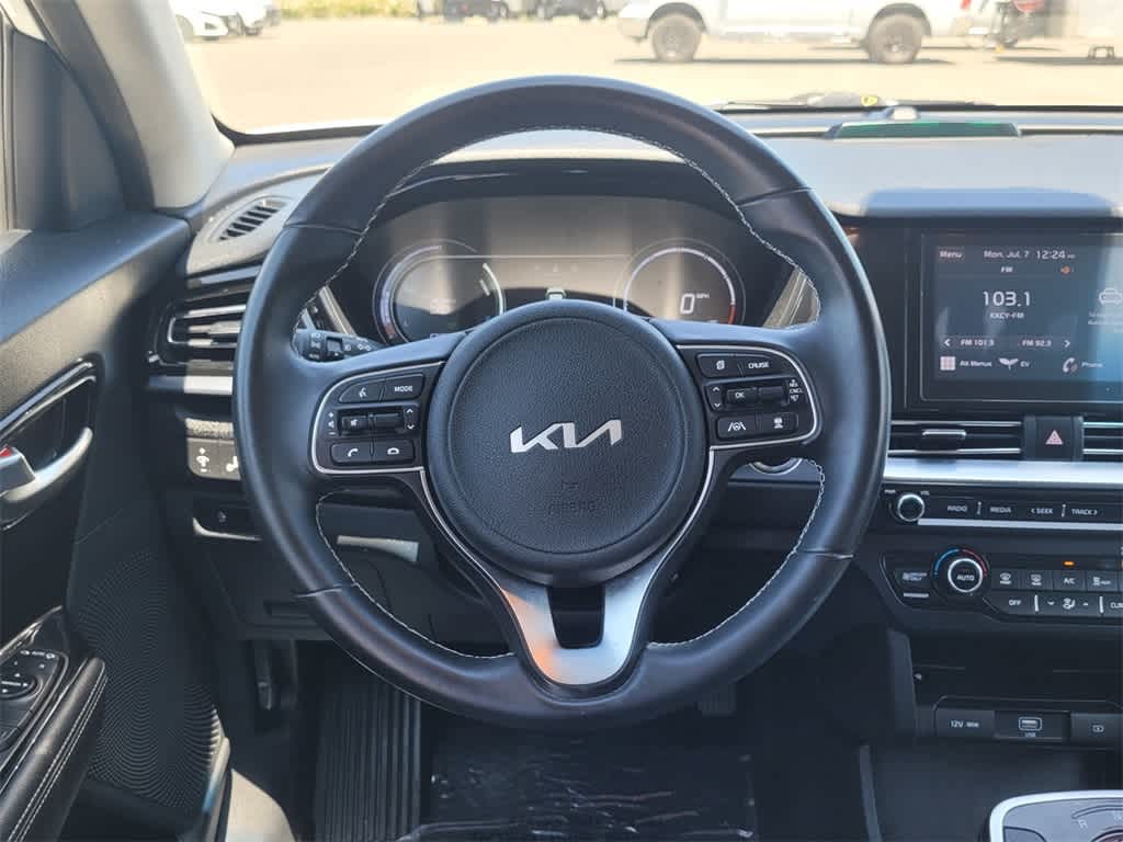 Thumbnail: 2022 Kia Niro - 20