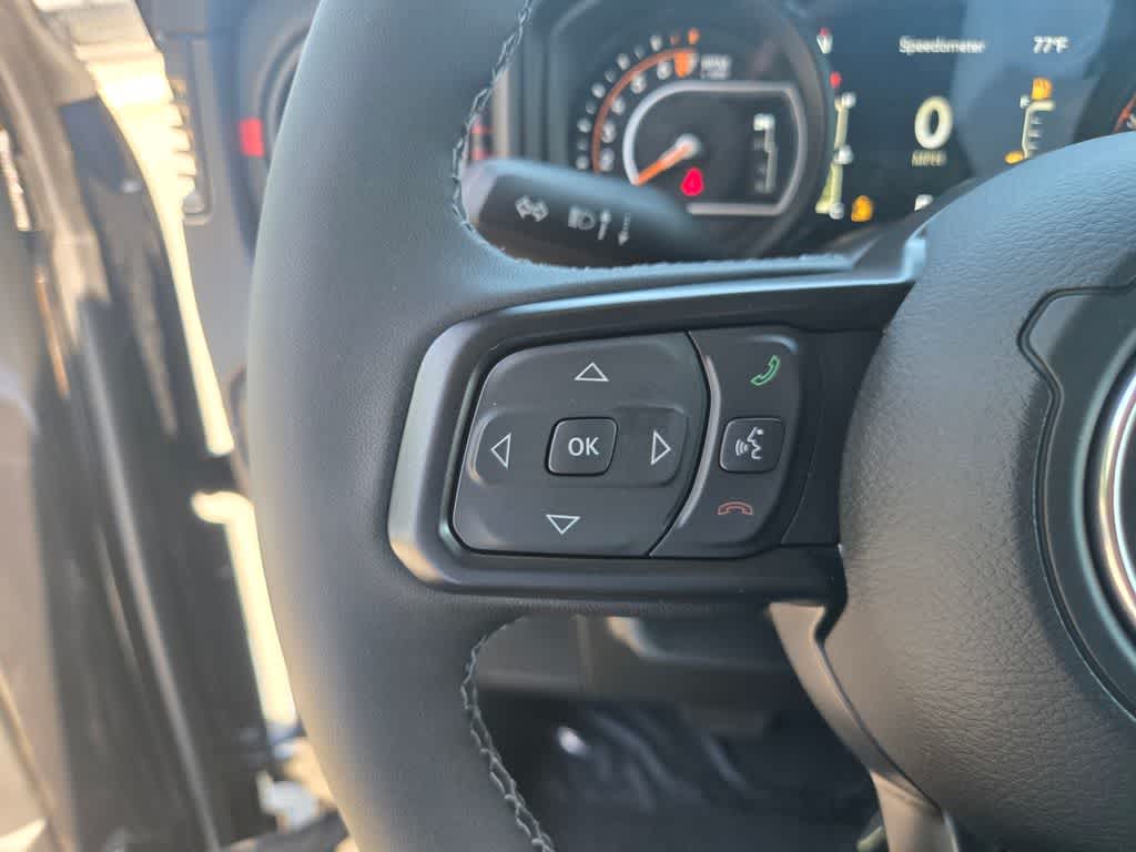 Thumbnail: 2026 Jeep Gladiator - 21
