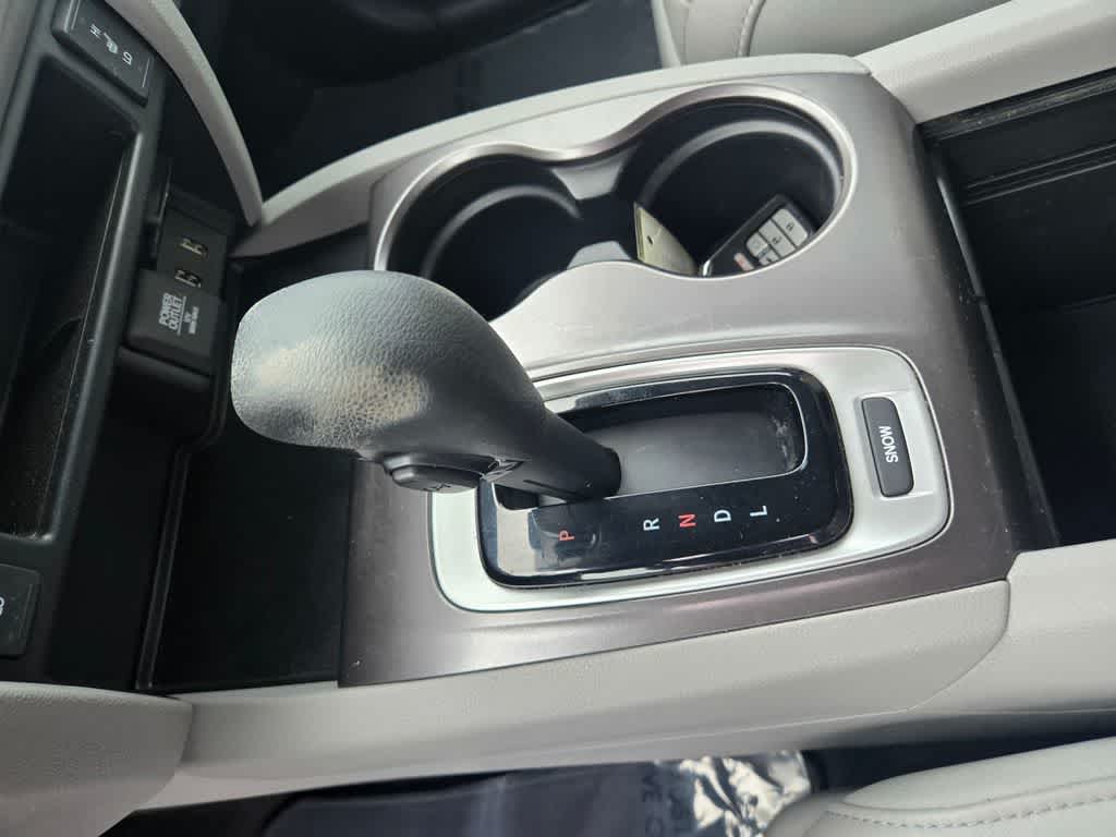 Thumbnail: 2017 Honda Pilot - 14