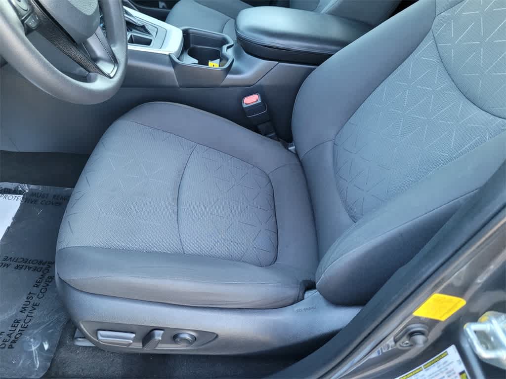 Thumbnail: 2021 Toyota RAV4 - 12