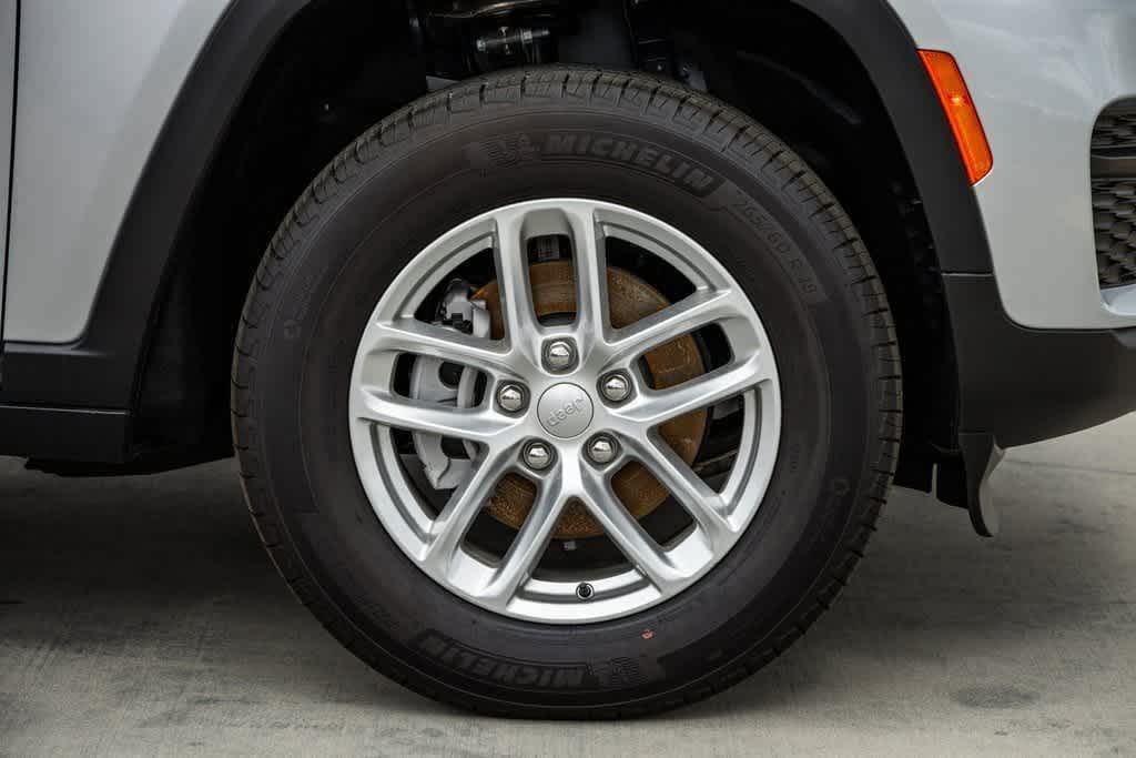 Thumbnail: 2024 Jeep Grand Cherokee - 10