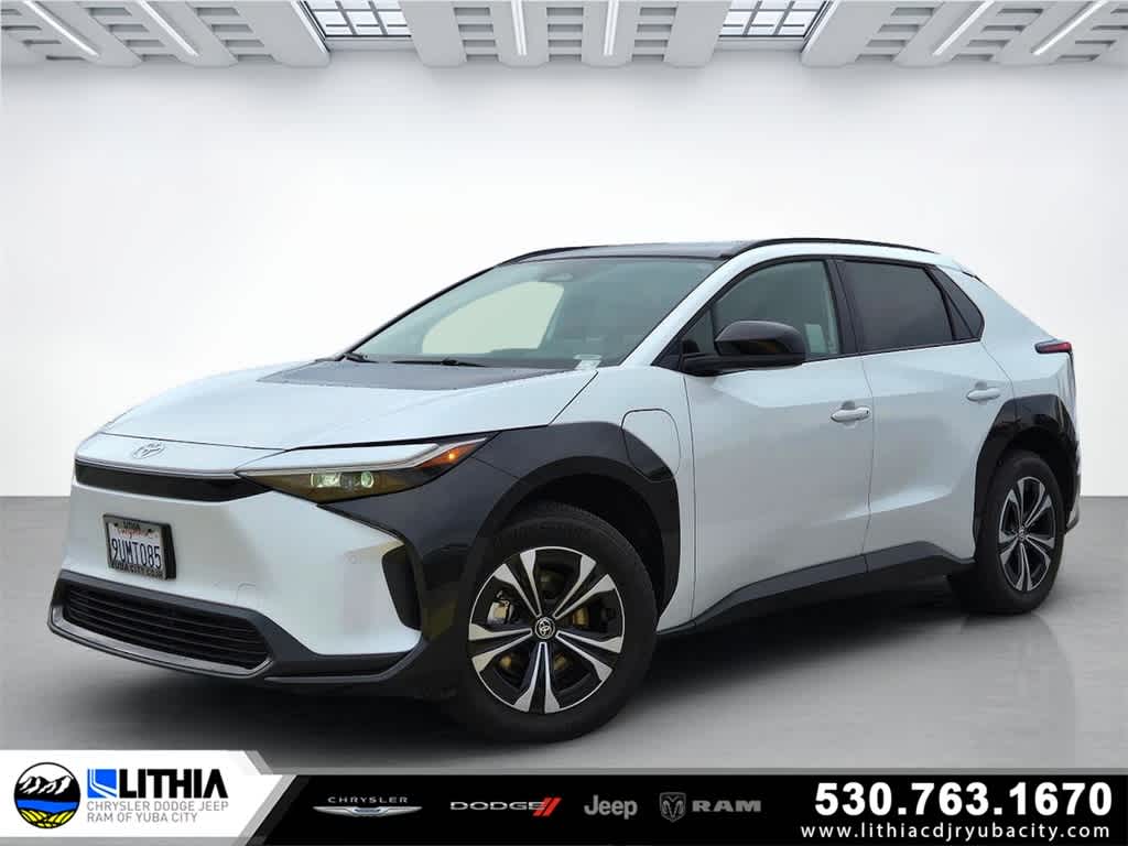 2025 Toyota bZ4X XLE's photo