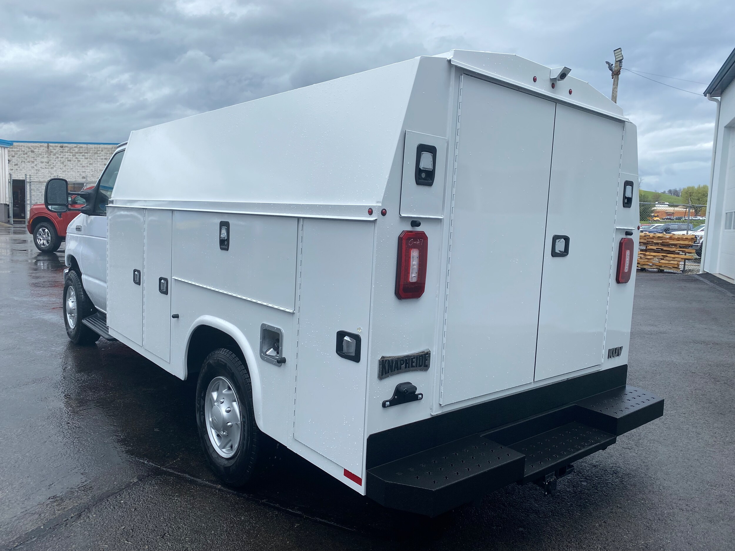 2024 Ford E-350 Base photo 3